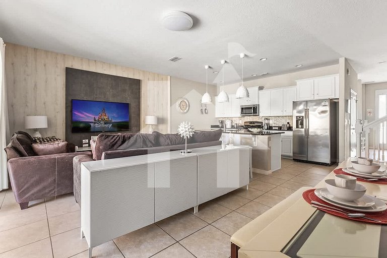 Vacation Home Near Disney, 4 bedrooms