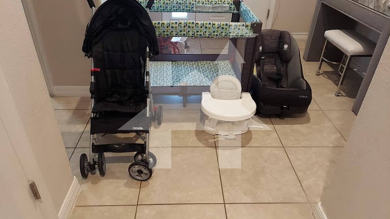 Vacation Home Near Disney, 4 bedrooms