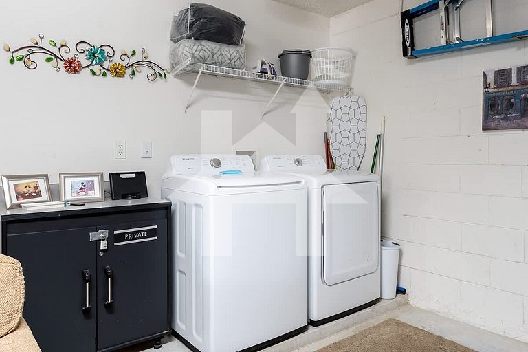 Vacation Home Near Disney, 4 bedrooms