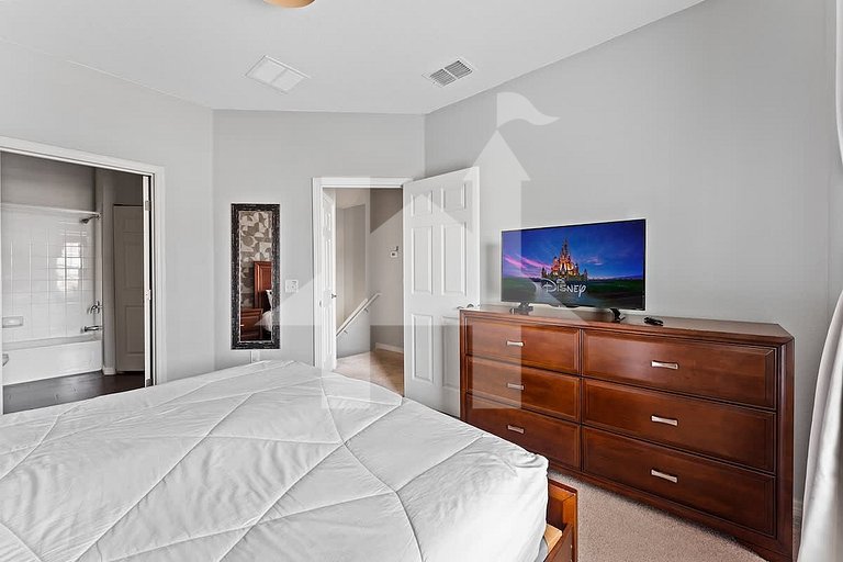 Vacation Home Near Disney, 4 bedrooms