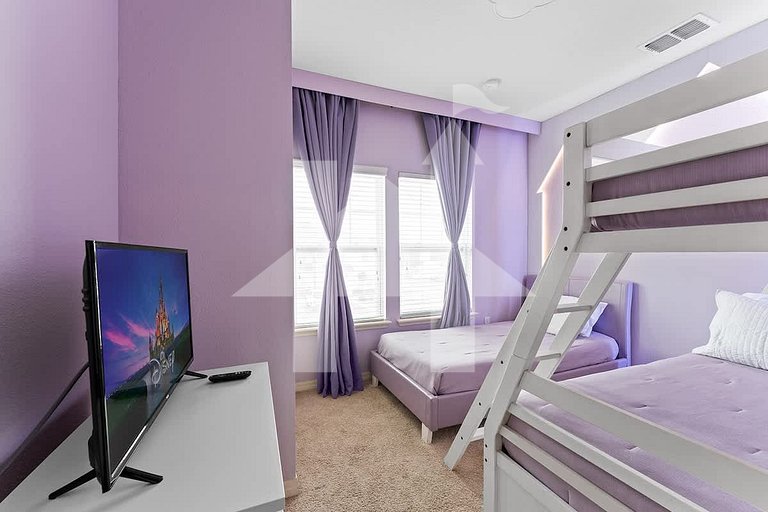 Vacation Home Near Disney, 4 bedrooms