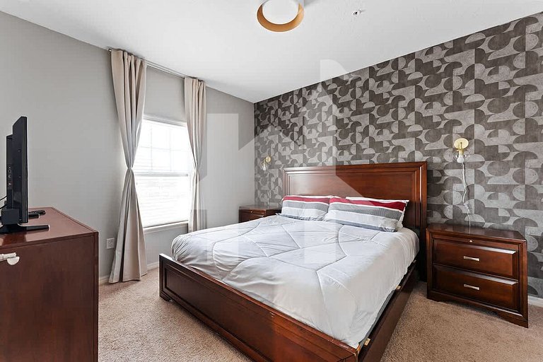 Vacation Home Near Disney, 4 bedrooms