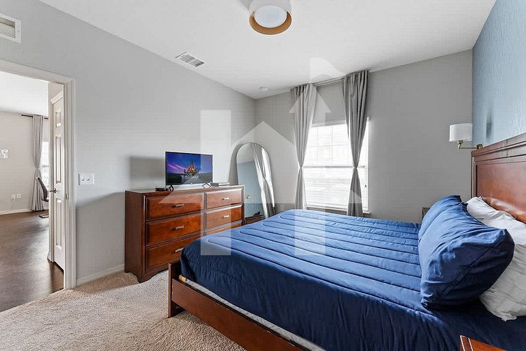 Vacation Home Near Disney, 4 bedrooms