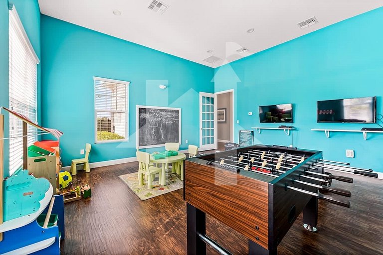 Vacation Home Near Disney, 4 bedrooms