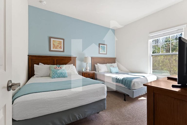 Vacation Home Near Disney, 4 bedrooms