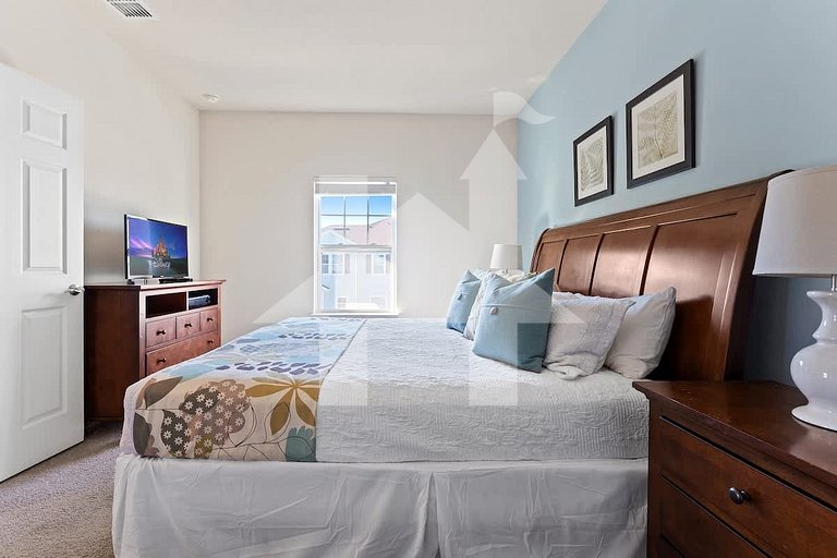 Vacation Home Near Disney, 4 bedrooms