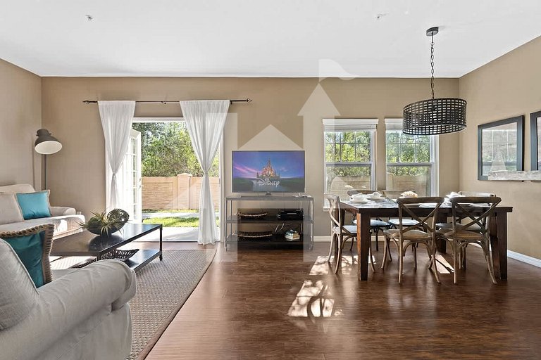 Vacation Home Near Disney, 4 bedrooms