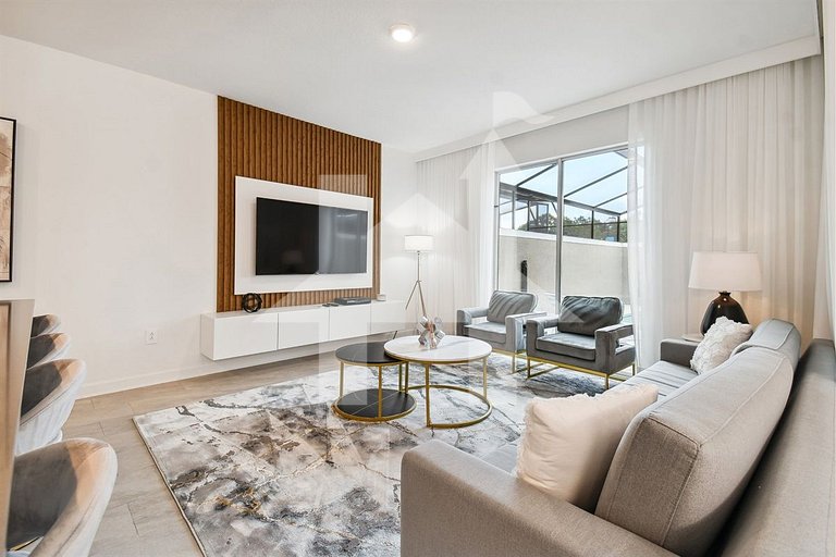 Vacation Home Near Disney, 4 bedrooms