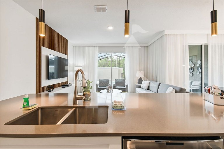 Vacation Home Near Disney, 4 bedrooms