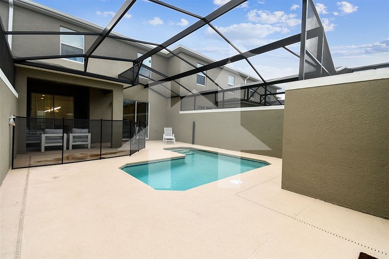 Vacation Home Near Disney, 4 bedrooms