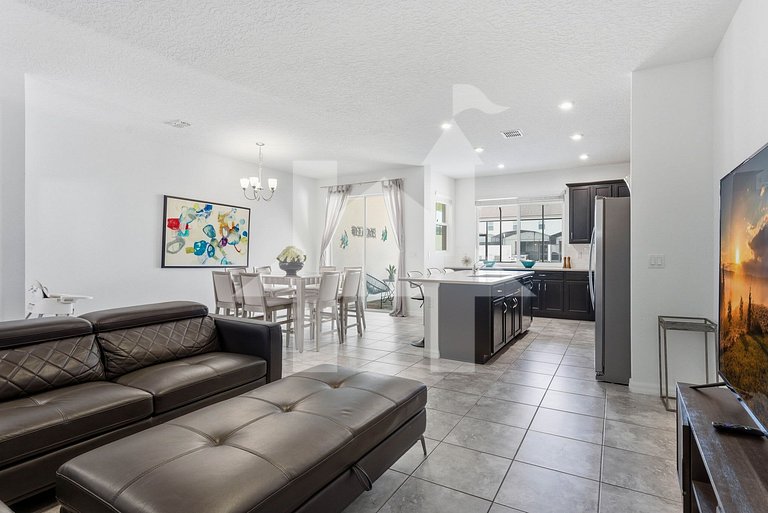 Vacation Home Near Disney, 4 bedrooms