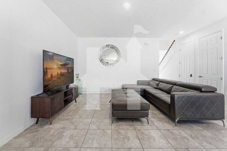 Vacation Home Near Disney, 4 bedrooms