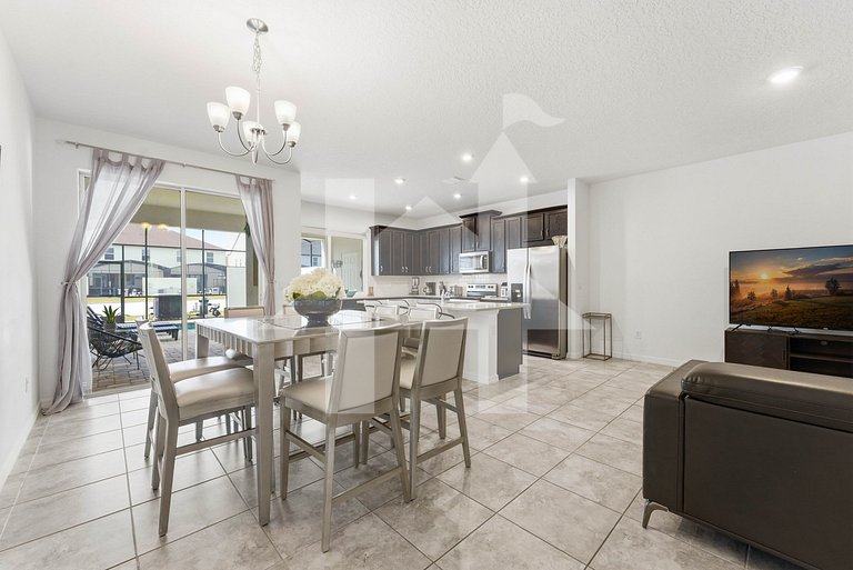 Vacation Home Near Disney, 4 bedrooms