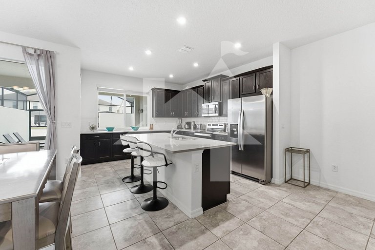 Vacation Home Near Disney, 4 bedrooms