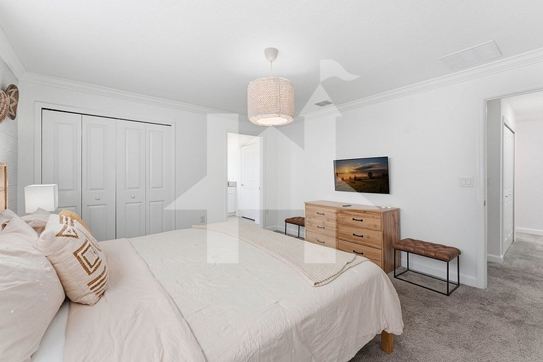 Vacation Home Near Disney, 4 bedrooms