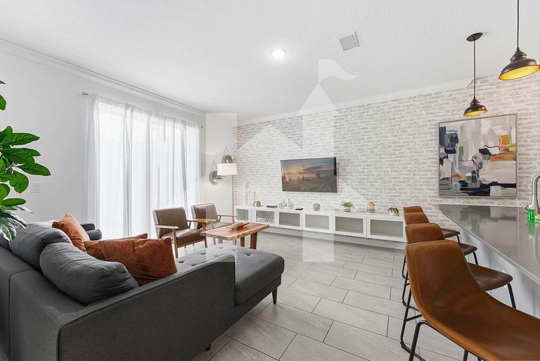 Vacation Home Near Disney, 4 bedrooms