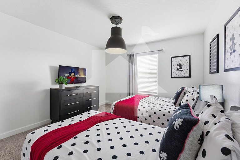 Vacation Home Near Disney, 4 bedrooms