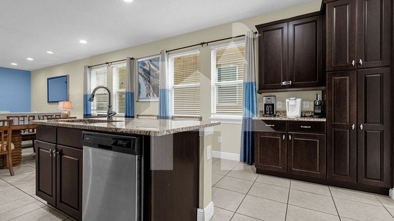 Vacation Home Near Disney, 7 bedrooms