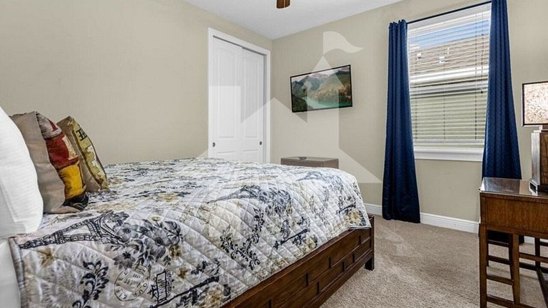 Vacation Home Near Disney, 7 bedrooms