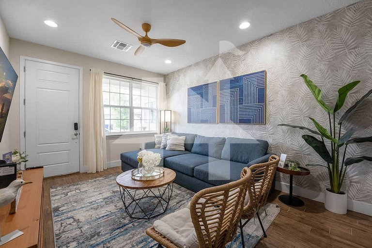 Vacation Home Near Disney, 4 bedrooms