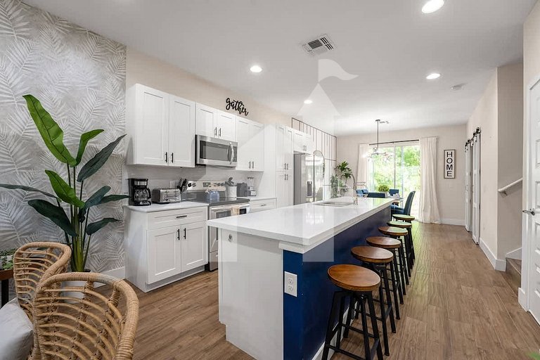 Vacation Home Near Disney, 4 bedrooms