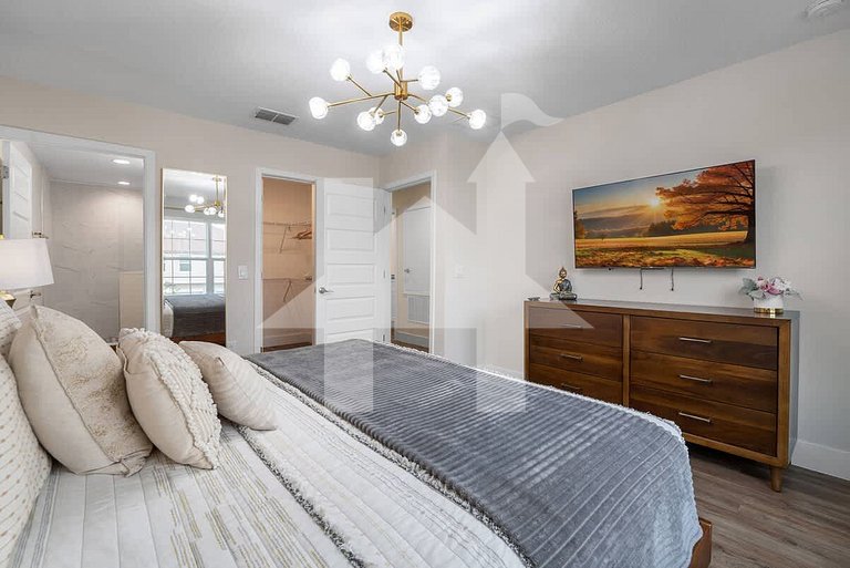 Vacation Home Near Disney, 4 bedrooms