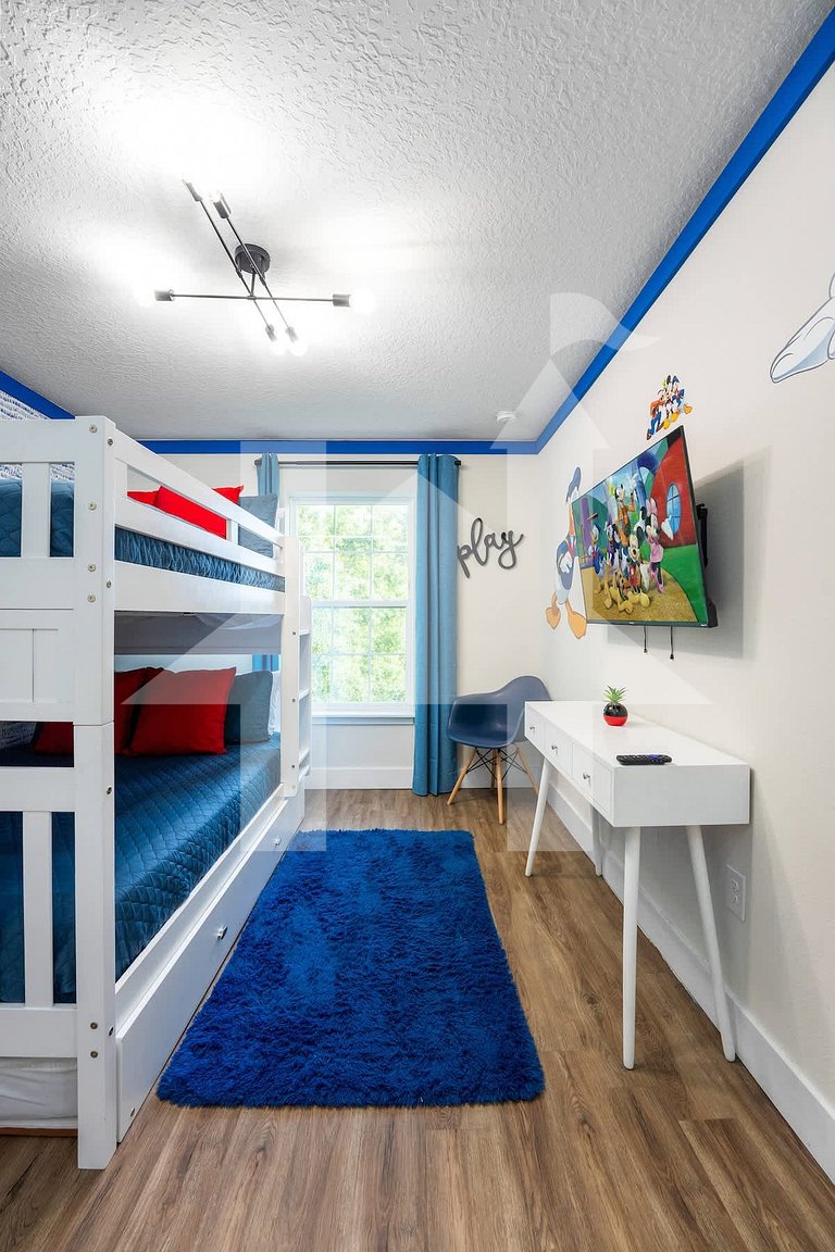 Vacation Home Near Disney, 4 bedrooms