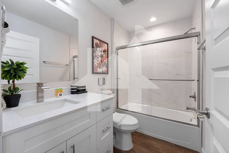 Vacation Home Near Disney, 4 bedrooms