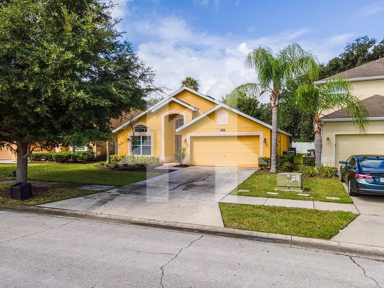 Vacation Home Near Disney, 4 bedrooms