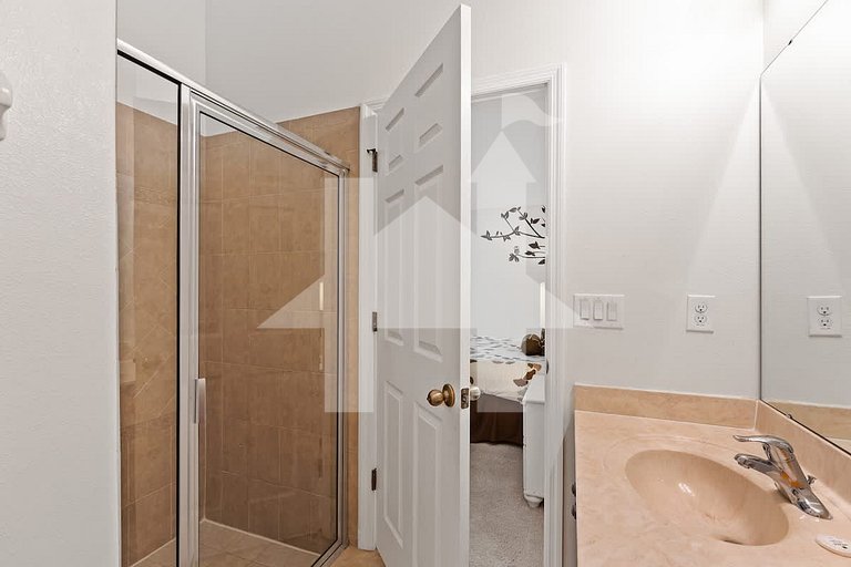 Vacation Home Near Disney, 4 bedrooms