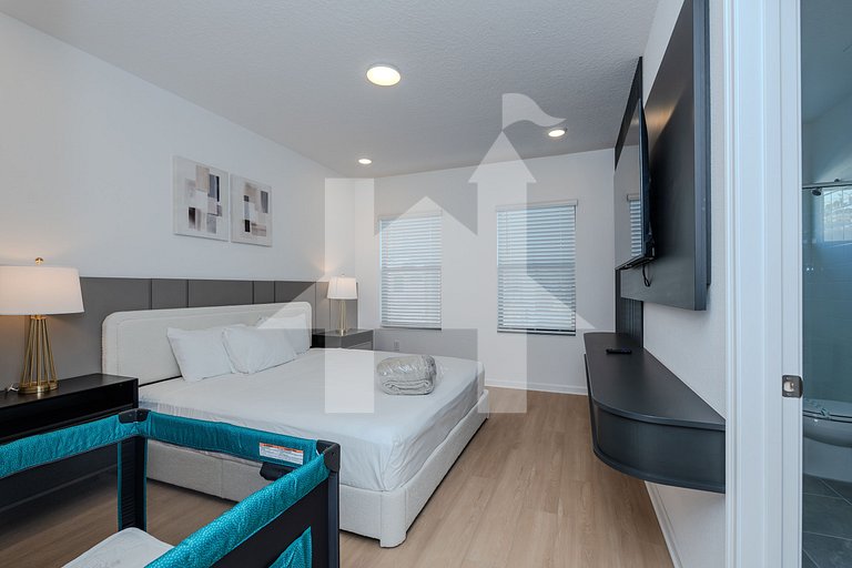 Paradiso Grande Luxury 5BR w/ Pool + Theater