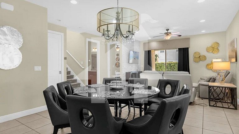 Vacation Home Near Disney, 7 bedrooms