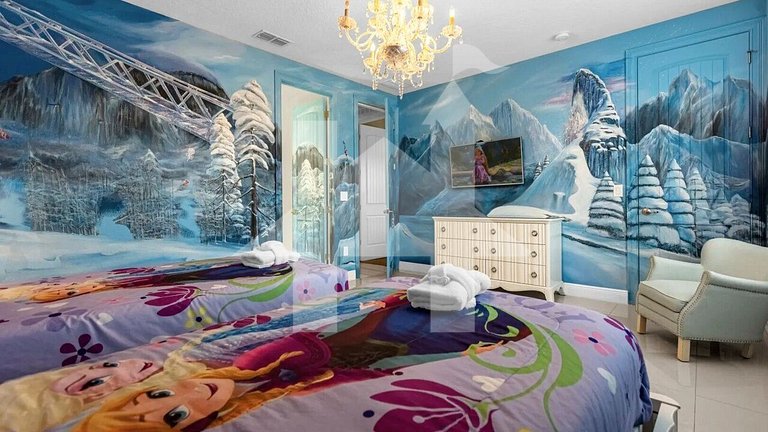 Vacation Home Near Disney, 7 bedrooms