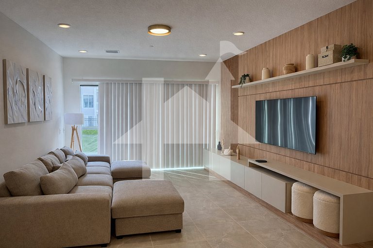 Paradiso Grande Luxury 5BR w/ Pool + Theater