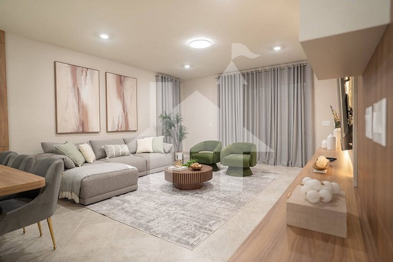 Vacation Home Near Disney, 7 bedrooms