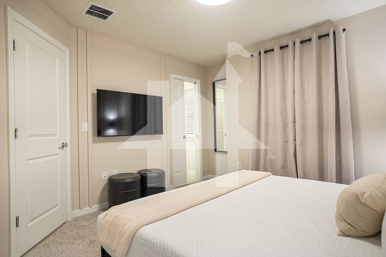 Vacation Home Near Disney, 7 bedrooms