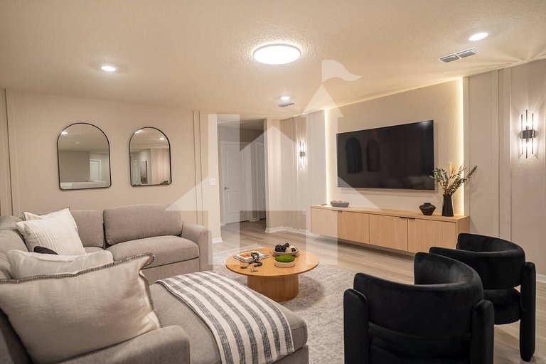 Vacation Home Near Disney, 7 bedrooms