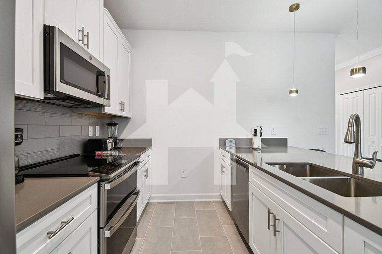 Vacation Home Near Disney, 5 bedrooms