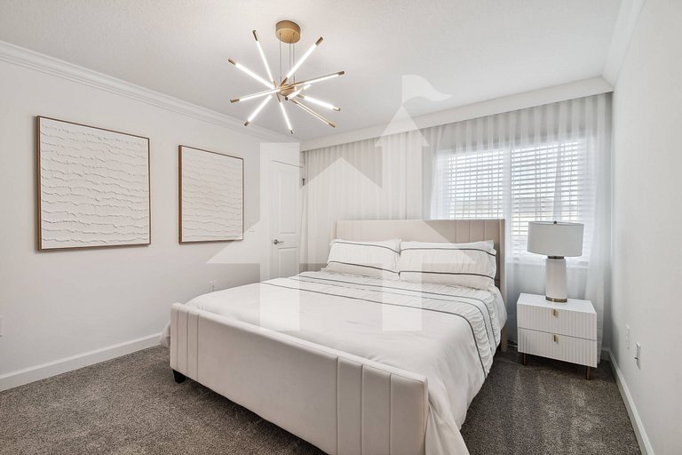 Vacation Home Near Disney, 5 bedrooms