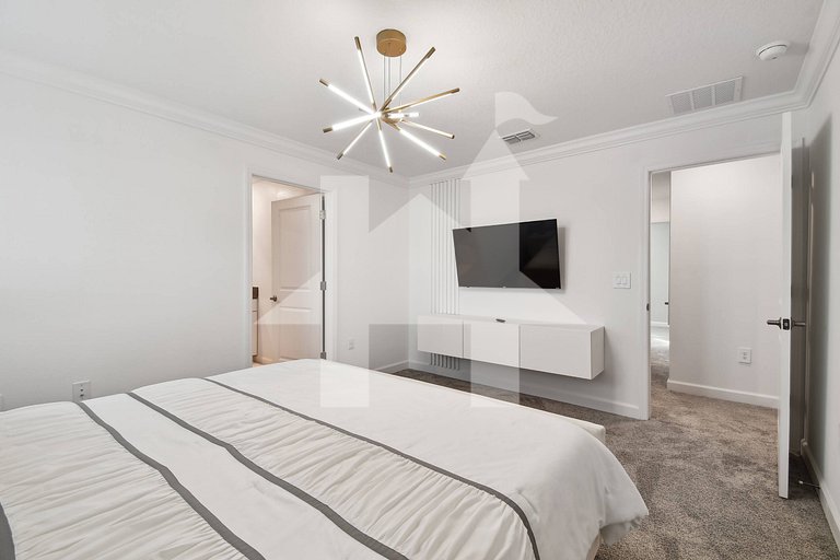 Vacation Home Near Disney, 5 bedrooms