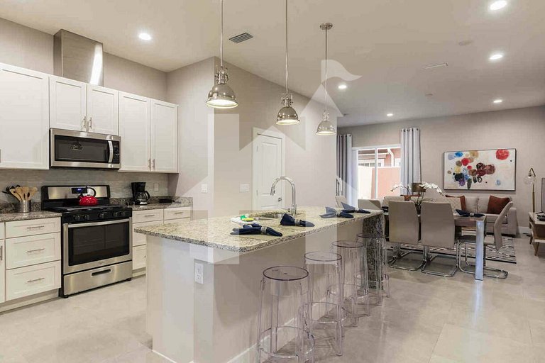 Vacation Home Near Disney, 4 bedrooms