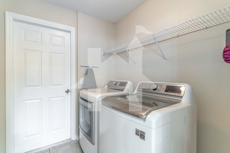 Vacation Home Near Disney, 7 bedrooms