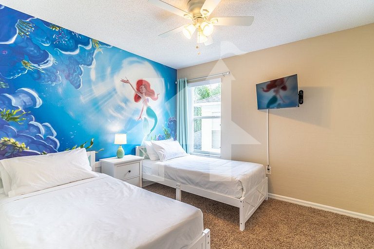 Vacation Home Near Disney, 7 bedrooms