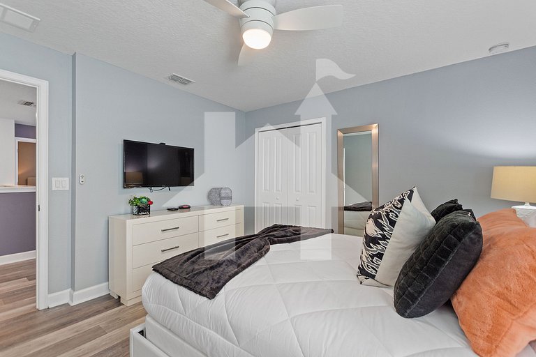 Vacation Home Near Disney, 7 bedrooms