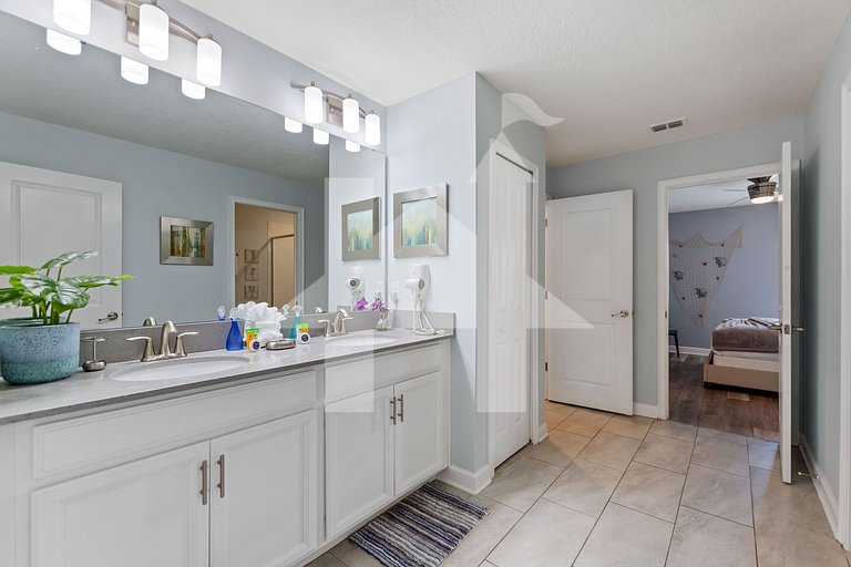 Vacation Home Near Disney, 7 bedrooms