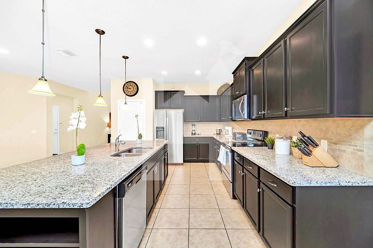 Vacation Home Near Disney, 4 bedrooms