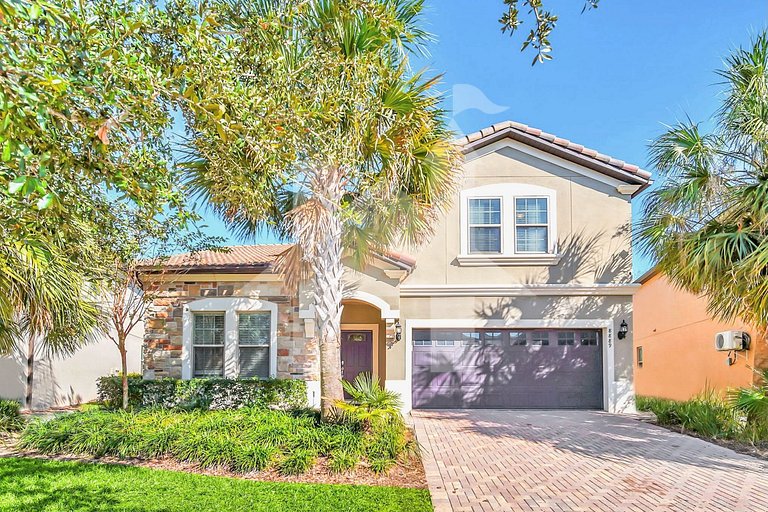 Vacation Home Near Disney, 6 bedrooms