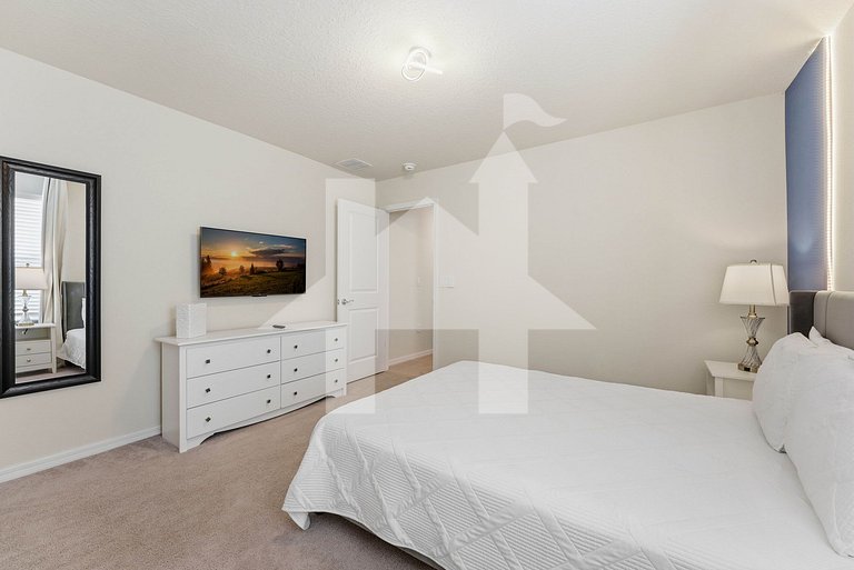 Vacation Home Near Disney, 6 bedrooms