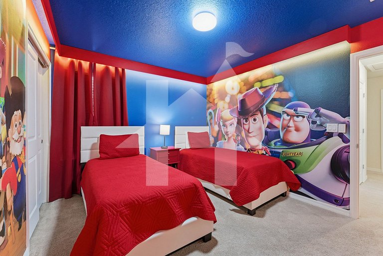 Vacation Home Near Disney, 6 bedrooms