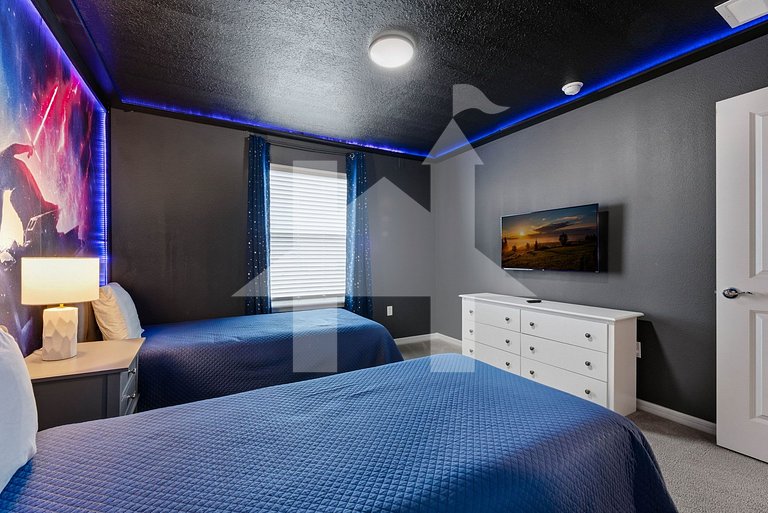 Vacation Home Near Disney, 6 bedrooms